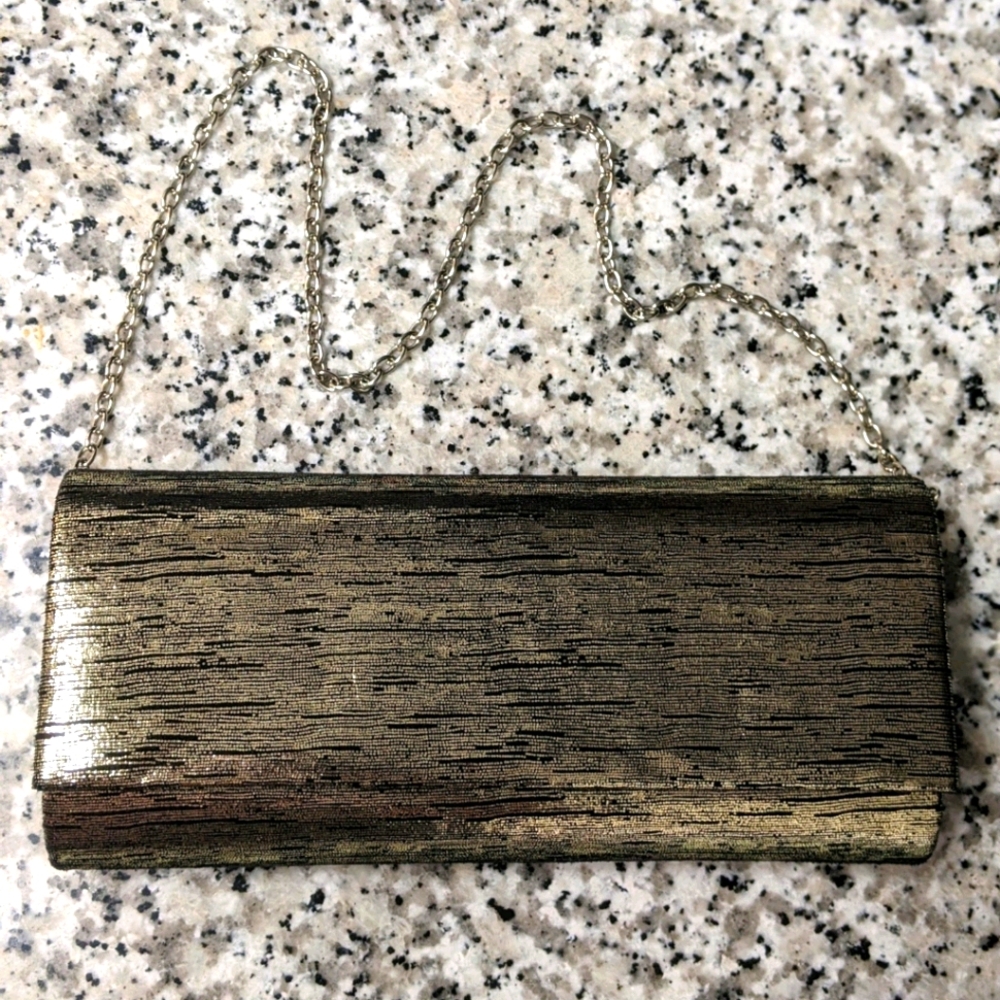 SOLANO Metallic Silver clutch